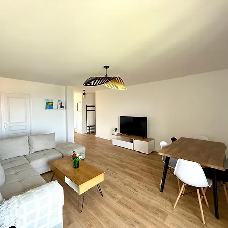 Apartment Spacieux, Moderne, Vue Proche Et Centre-ville *
