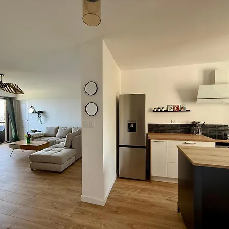 Spacieux, Moderne, Vue Proche Et Centre-ville * Bastia (Corsica)